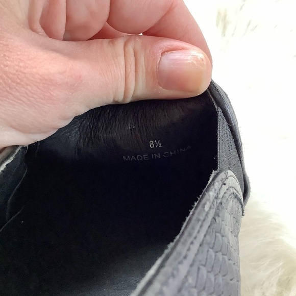 Vince Camuto Jibbie Slip-On Snake Sneaks 8.5 - Picture 6 of 6